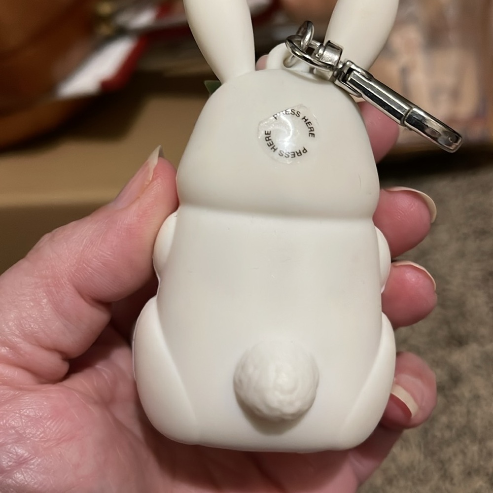 Bath & Body Works White Bunny PocketBac Holder with Pink Rose Crown - Picture 4 of 4